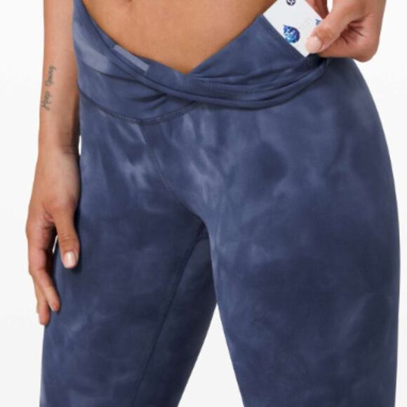 Lululemon Wunder Train HR Tight 25" Diamond Dye Diamond Dye Shade Naval 18 - Picture 3 of 8